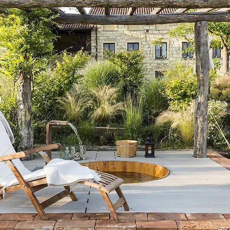 Cascina Monferrato Tatil Evi *